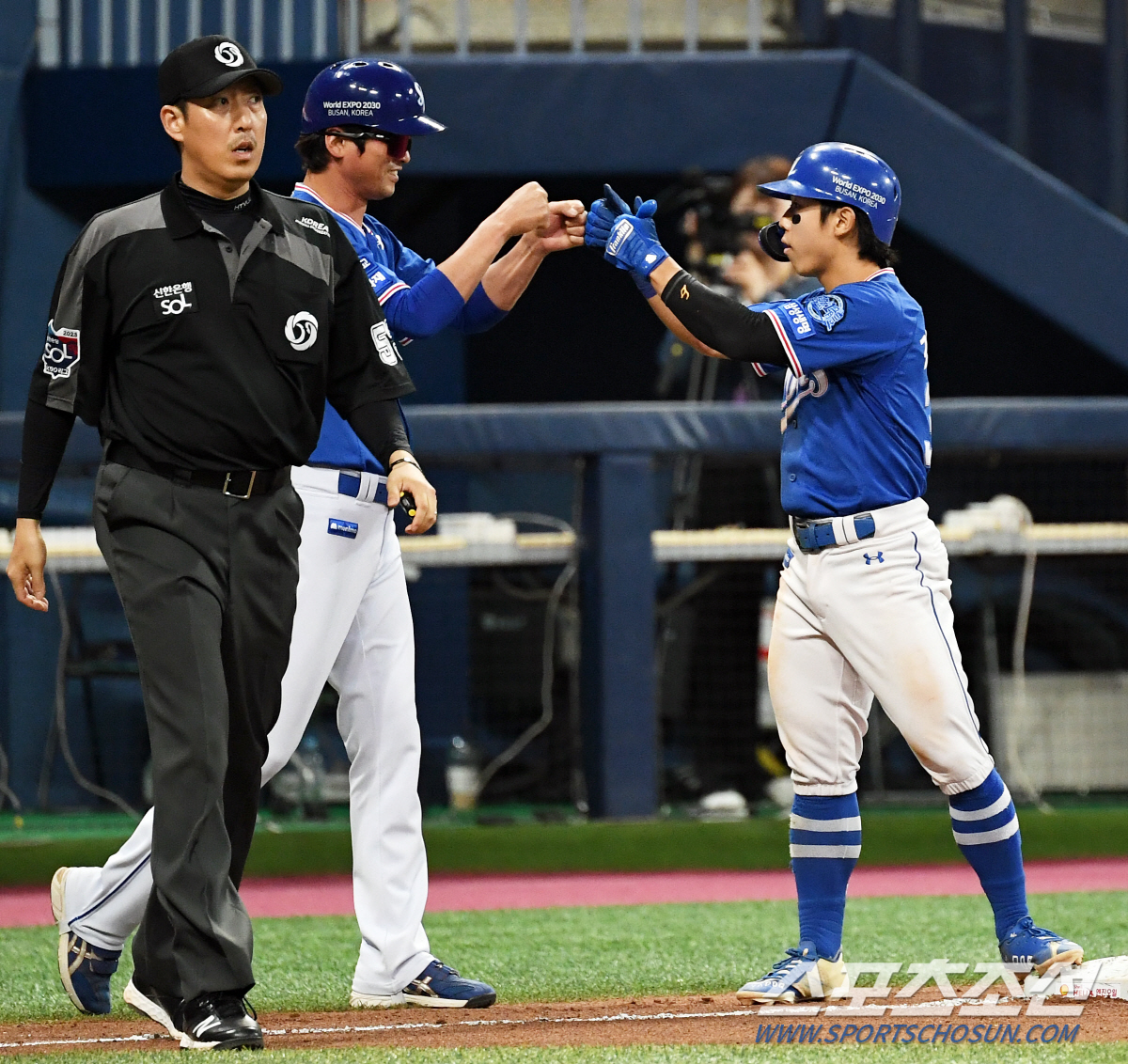 야구는 신장 아닌 심장으로…조연에서 주연이 된 '1m63' 최단신 김성윤…