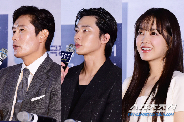 [SC현장] "과몰입 유발 100%"…이병헌→박서준X박보영 '콘크리트 유…