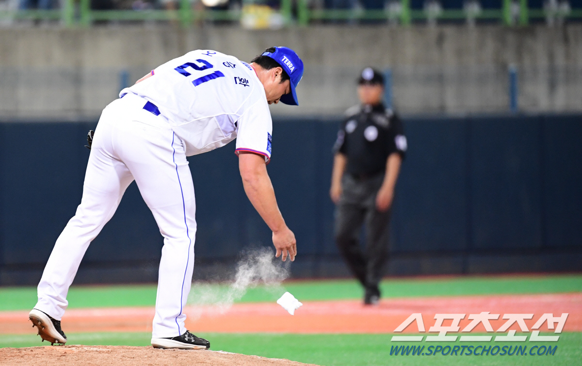 '진흙뻘 수중전' 최악의 포항 경기, 더는 없다...KBO, 두번째 포항…