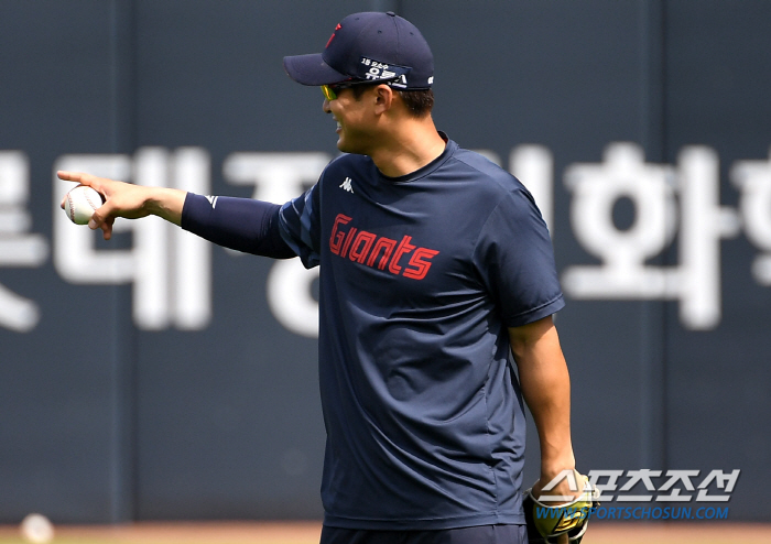 위기의 롯데 돌아온 '복덩이' 안권수...사라진 팔꿈치 통증 '되찾은 미…