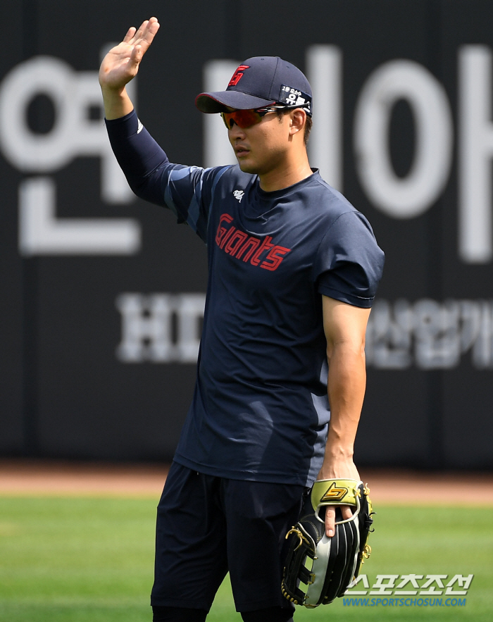 위기의 롯데 돌아온 '복덩이' 안권수...사라진 팔꿈치 통증 '되찾은 미…