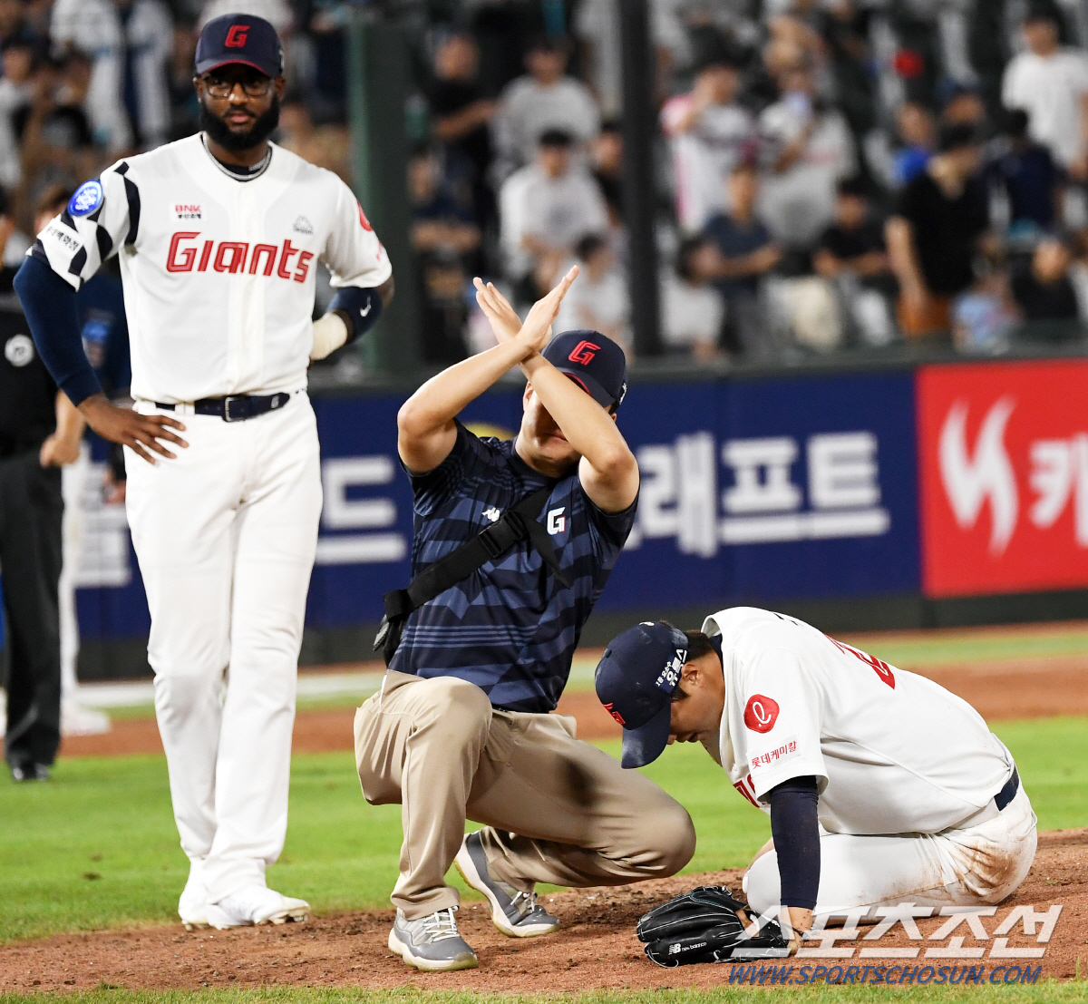 [포토] 구승민 '통증 호소'