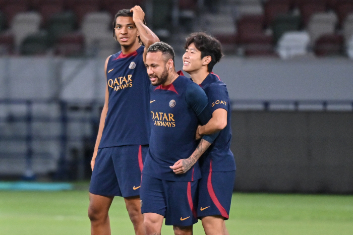 "이강인, PSG 亞-韓시장 유혹 위한 중요한 요소" PSG 아-태 지역…