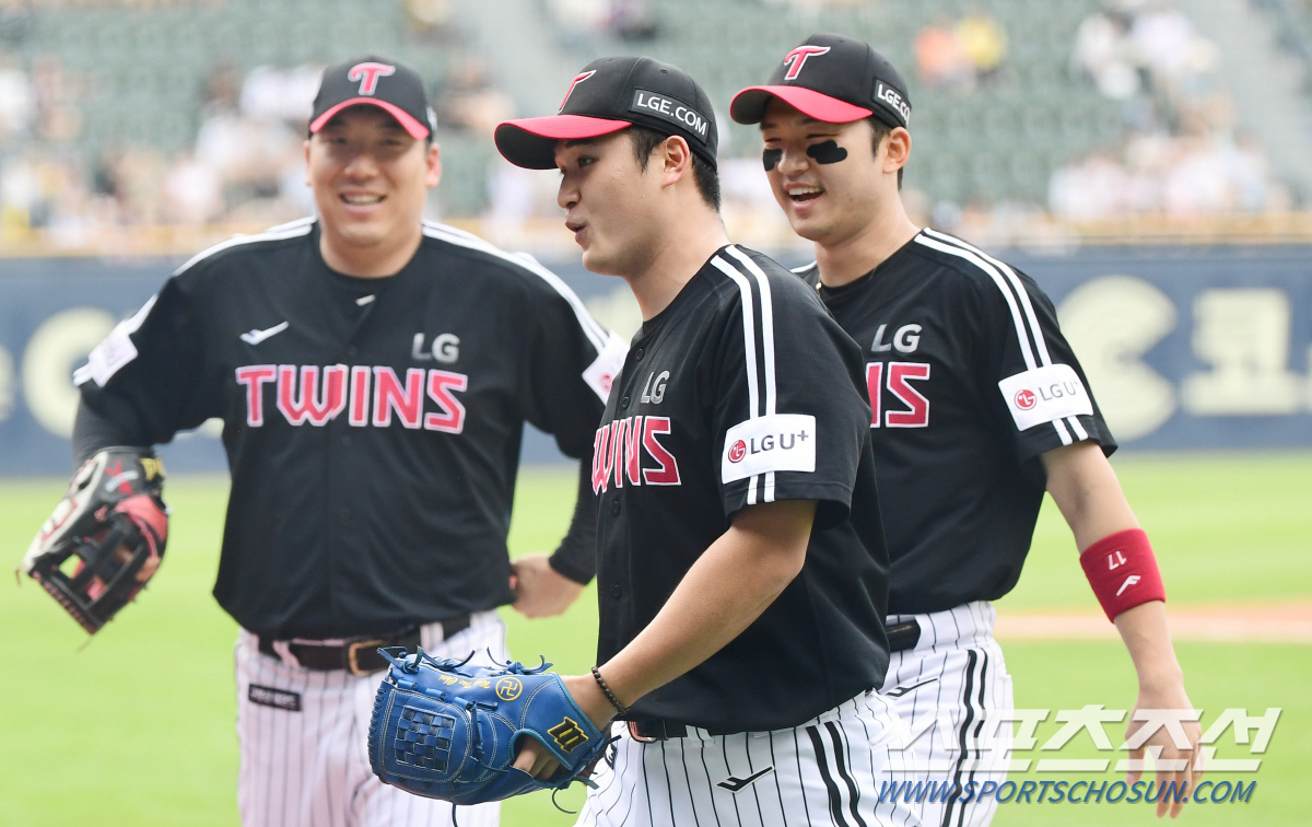 선발 한명 영입 효과가 이정도? 이게 진짜 시너지다. 선발 강화→불펜 강…