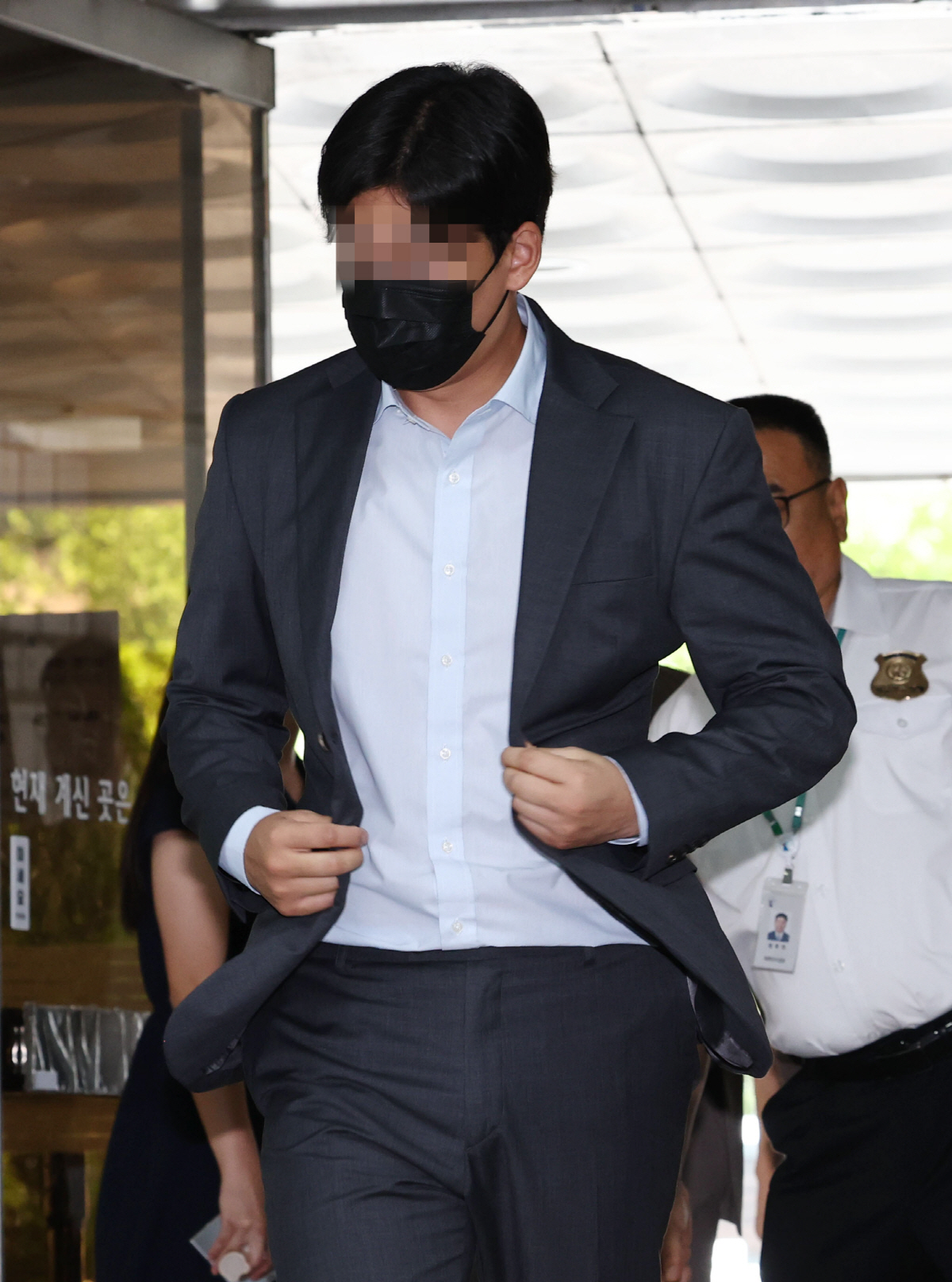 감독 구속기소+대표이사-전력강화팀장 직무정지+프로·유소년 버스기사 줄사임…