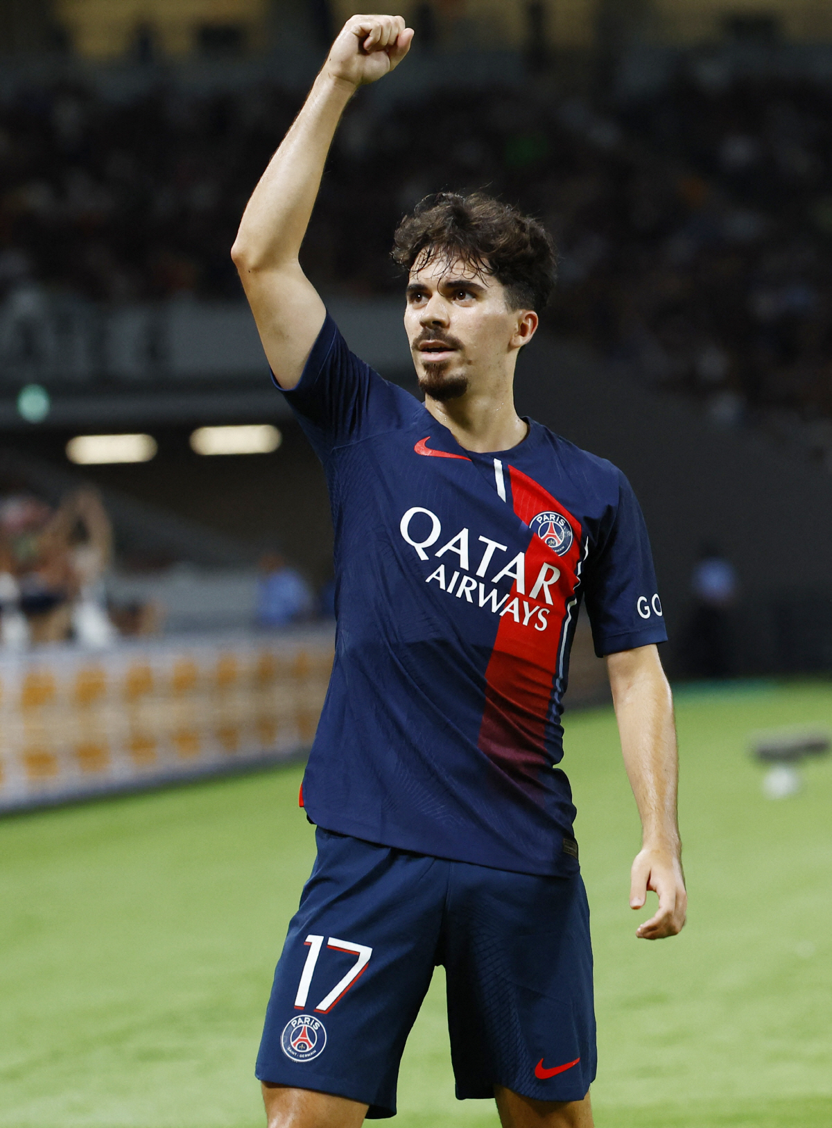 '네이마르와 벤치 토킹' 이강인 '3경기 연속 결장'+또 멀티 실점 수비…