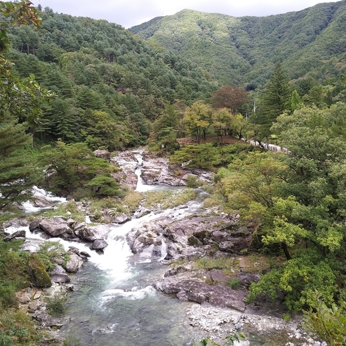 가평 연인산 계곡길, 산림청 선정 '걷기 좋은 명품숲길' 으뜸