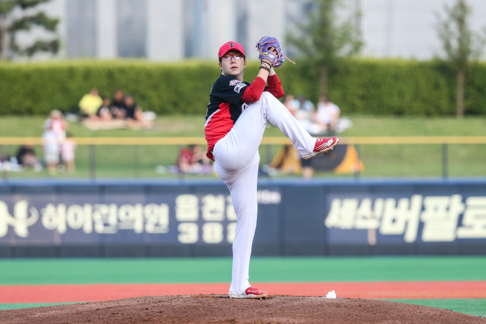 등판할 때마다 대기록, '대투수' 양현종, 역대 7번째 10시즌 연속 1…