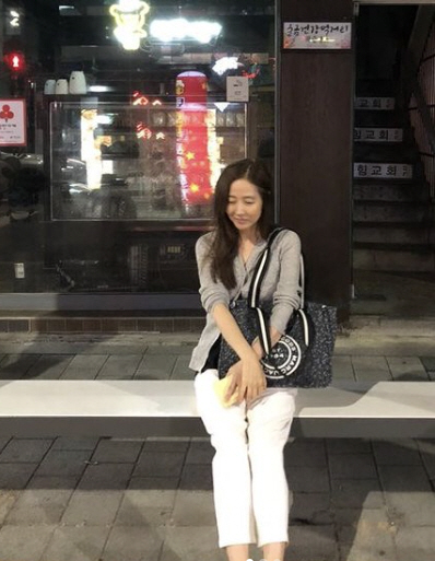 강수지, ♥김국진·딸과 행복한 떡볶이 파티..얼굴에 가득한 행복 미소