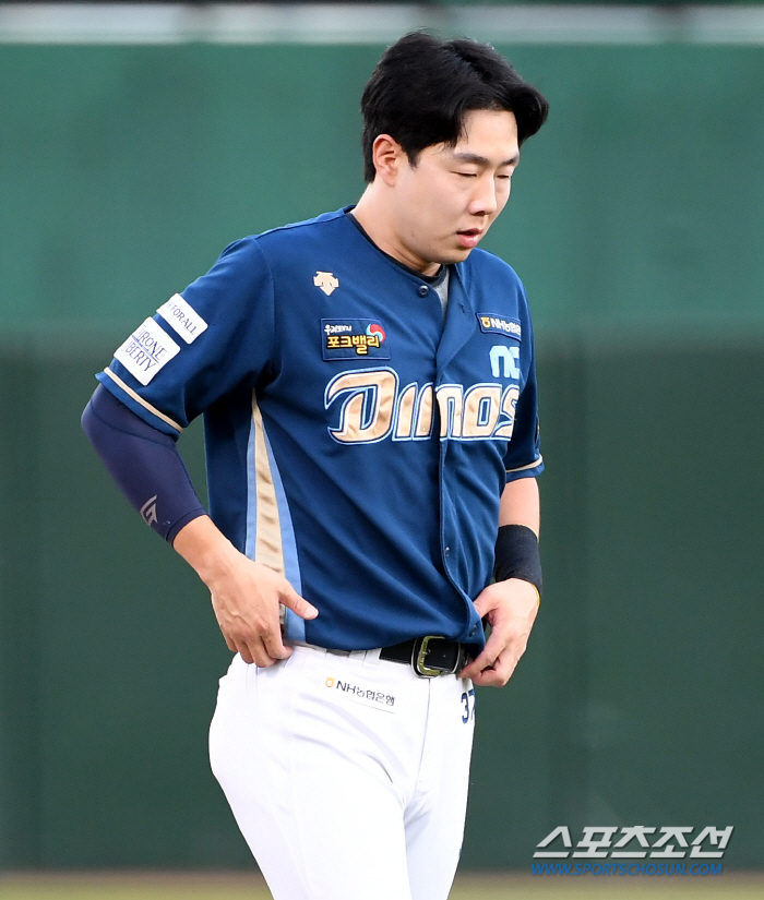 "눈물 흘리는 후배, 내가 야구를 잘해야 도와주지!" 자존심 내던진 10…