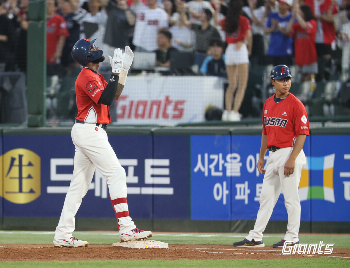 정보근 결승 투런포→롯데 4연패 탈출! '탈KBO급' 페디 무너뜨렸다…N…