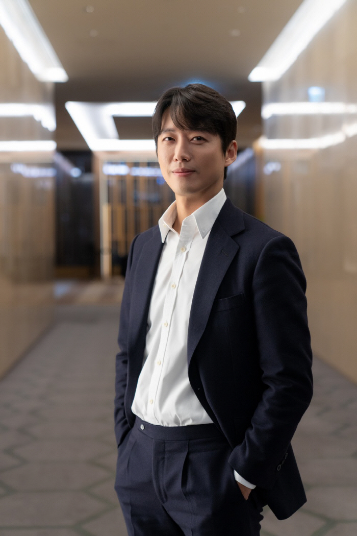 [공식] 남궁민, 935엔터와 8년째 동행..세 번째 재계약으로 남다른 …