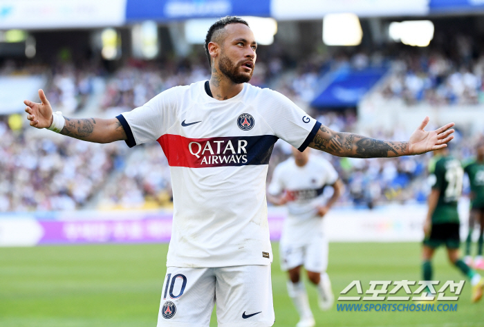[PSG-전북전]전반 45분 요약하면 '네이마르'…화려한 퍼포먼스+선제골…