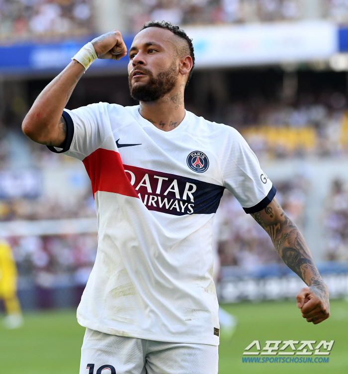 [PSG-전북전]전반 45분 요약하면 '네이마르'…화려한 퍼포먼스+선제골…