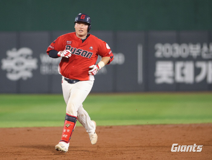'통산 타율 0.186인데…' 14승 최고 에이스에 꽂은 비수, 선량한 …