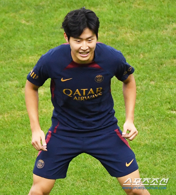 [현장라인업]'이강인 일단 벤치' PSG-전북 명단발표…네이마르 전격 선…