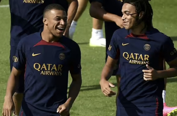 'B팀이 낫다!' PSG 팀 킬, 2억 5900만 파운드 스타 충격 발언