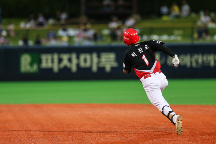 "찬스메이킹에 집중" 가공할 KIA 타선, 출발은 공포의 9번타자부터… …