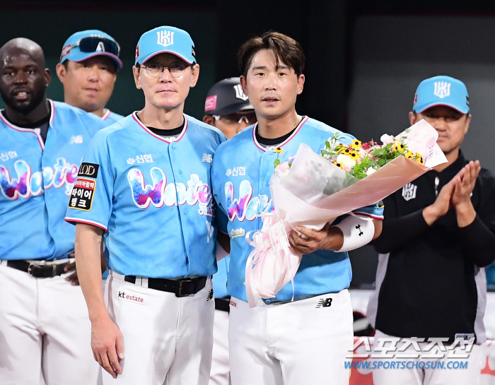 "어떻게 저런 판단을"…'2000G 역사'가 움직인다, 후배는 한 뼘 더…
