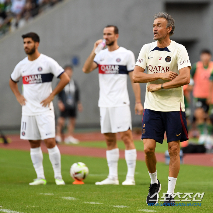 '충격 엔리케 사임 고려' PSG 이강인, 데뷔 하기도 전에 감독 바뀌나