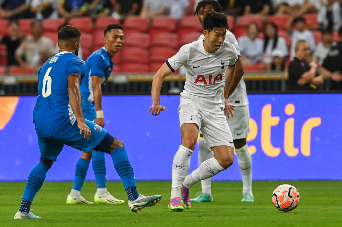 다시 태어난 손흥민, EPL 득점왕 배당률 10위권 밖 '충격'…벌써 잊…