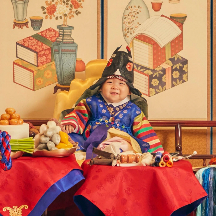 제이쓴♥홍현희, 子 첫돌 기념 가족사진..곤룡포까지 완벽 소화