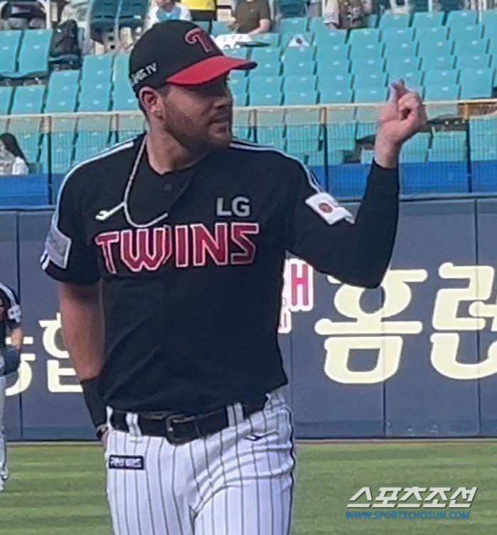 "더워 미친다" 귀를 의심한 오스틴의 한국말, 대프리카보다 뜨거웠던 팬 …