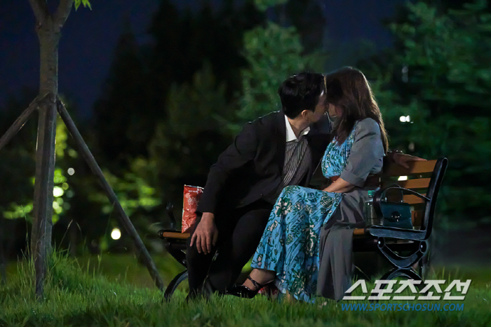 [SC프리뷰]'아씨 두리안' 최명길, 결국 '키스'까지…'30살 러브라인…