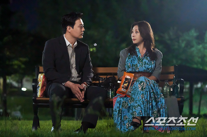 [SC프리뷰]'아씨 두리안' 최명길, 결국 '키스'까지…'30살 러브라인…
