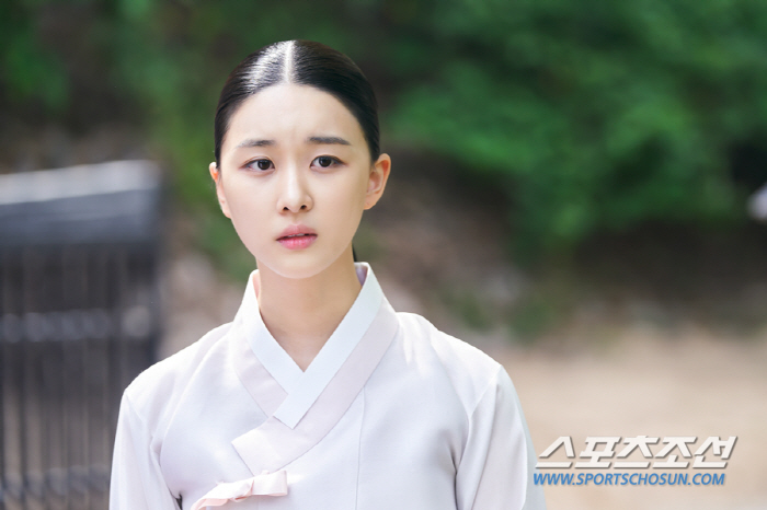 '아씨 두리안' 박주미·이다연, 조선시대로 돌아가나? 검은 바위 보며 "…