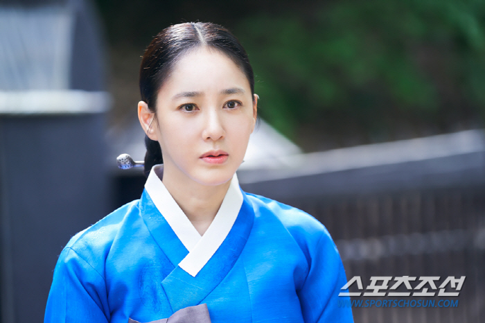 '아씨 두리안' 박주미·이다연, 조선시대로 돌아가나? 검은 바위 보며 "…