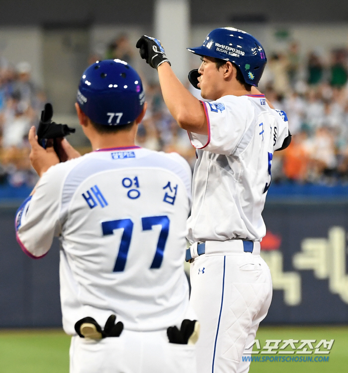 'LG의 자랑' 발야구 막고, 막강화력→발야구로 흔들고, '천적' 상대 …