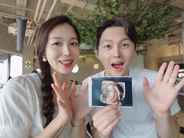 4기 영숙♥정식 임신소식 "드디어 엄마 아빠 됐습니다…태명은 햇살이"