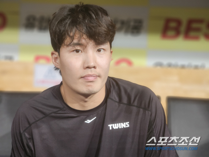 "원태 와서 싱글벙글, 차 단장님 행복해지시길…, 저는 제 길 갑니다" …