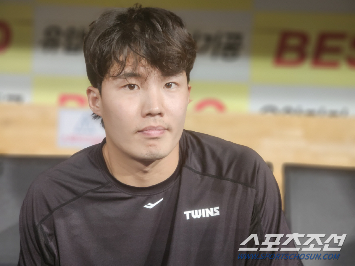"원태 와서 싱글벙글, 차 단장님 행복해지시길…, 저는 제 길 갑니다" …