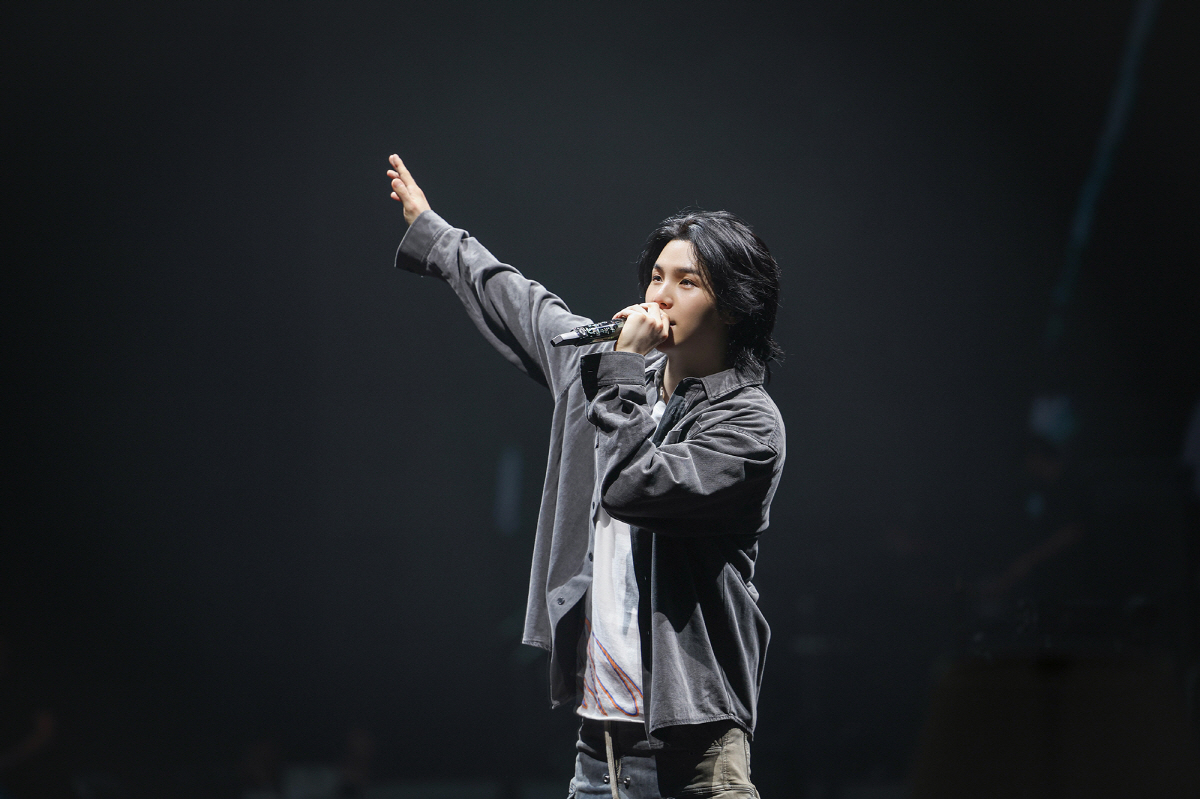 슈가, 앙코르 콘서트까지 완벽했다! "다시 서울 공연 할 때는 형제 7명…