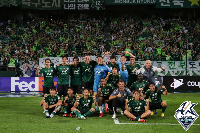 "쫓겨나는 축구" 부산→이번에는 전북, '축구 패싱'에 분노한 민심[현장…