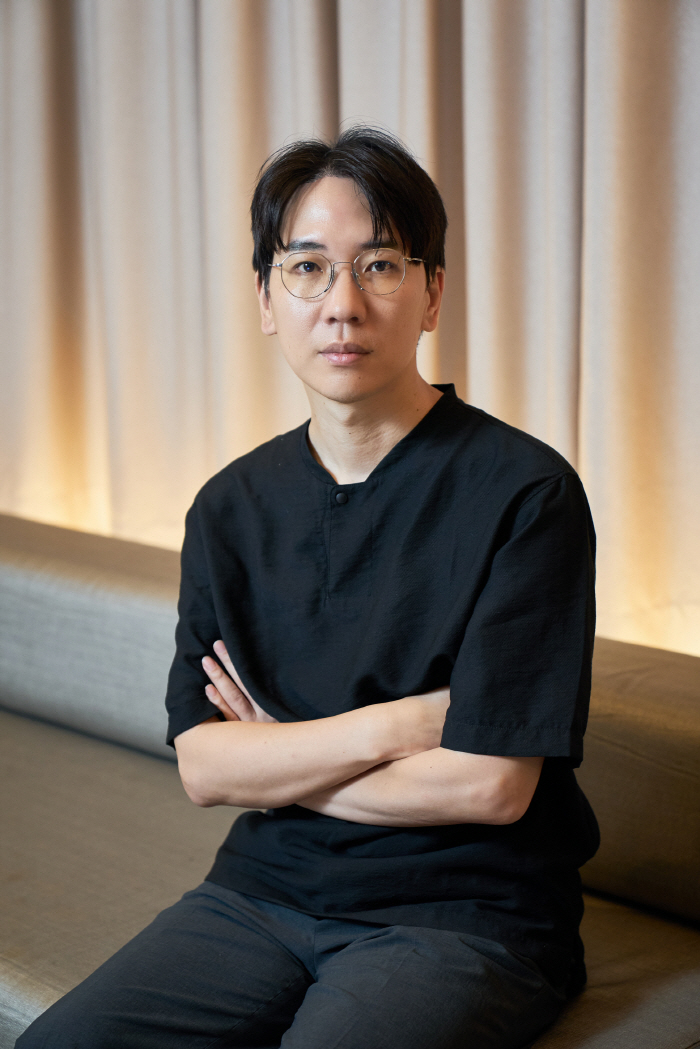 [인터뷰②] '콘유' 엄태화 감독 "이병헌 눈=갈치? 박보영 부담 덜어주…