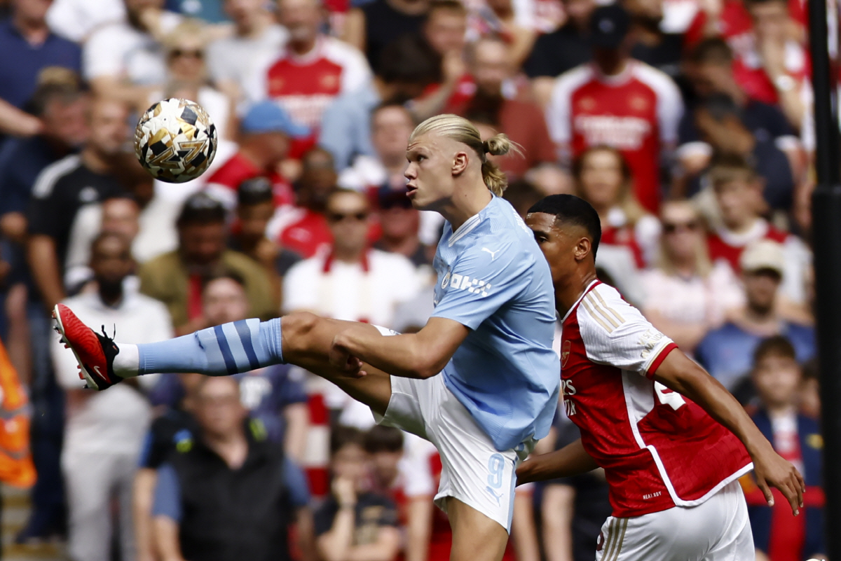 트로사르 극장 동점골!+램스데일 선방쇼! 아스널 커뮤니티실드 승부차기 승…