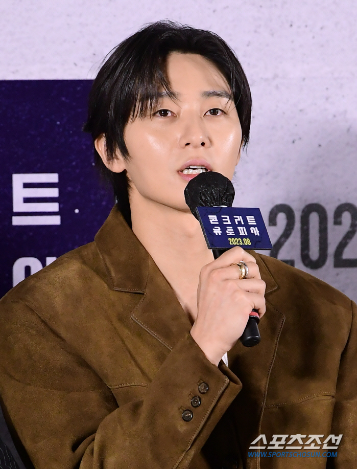 박서준, 태도 논란에 입 열었다 "머리띠? 내 거라고 생각 못 해, 오해…