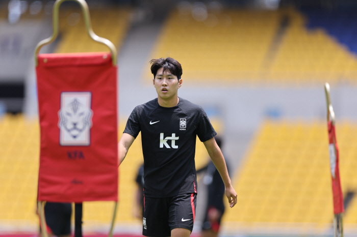 [김성원의 센터서클]클린스만 감독, 지금이 케인의 거취 '훈수'할 때인가