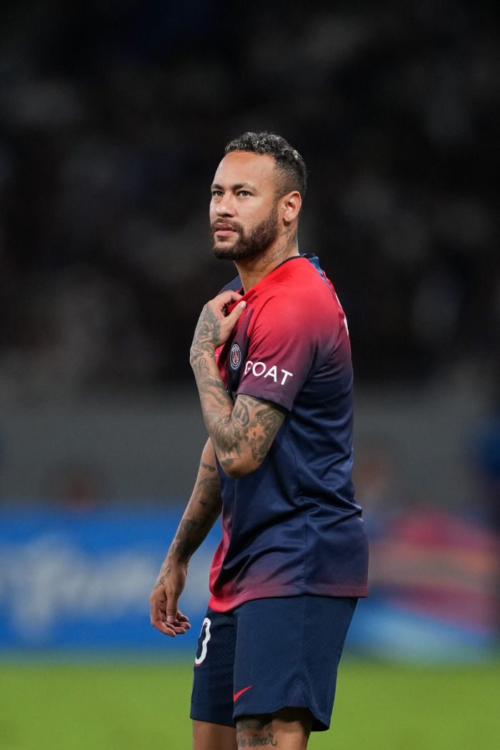 '네이브로' 끝? LEE 절친 네이마르, PSG 떠날 확률 희박. '43…
