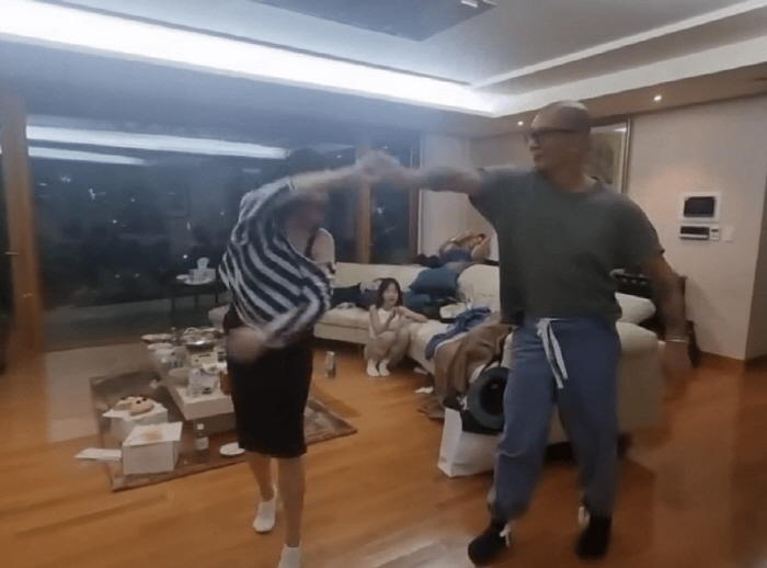[종합] 구준엽, ♥서희원과 "돈없어 결혼→이혼" 루머 해명→"BTS 옆…