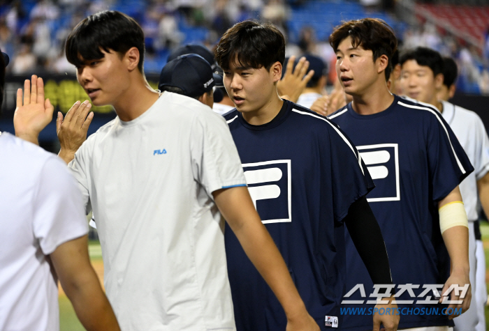 [잠실현장]5.1이닝 4사구없이 3안타 1실점, 이승엽 감독 "최승용이 …
