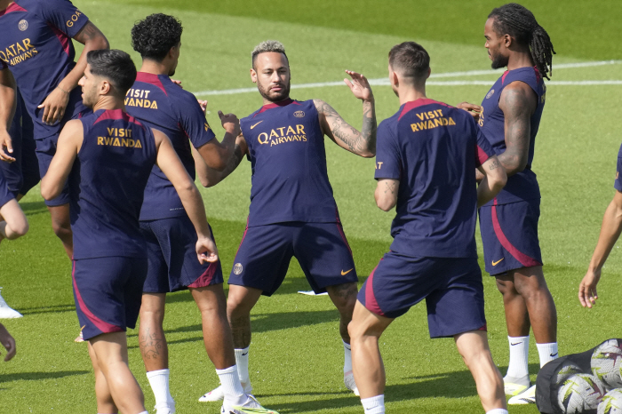 '이강인과 브로맨스 해체?' PSG, 네이마르 매각 가능성 열었다, 바르…