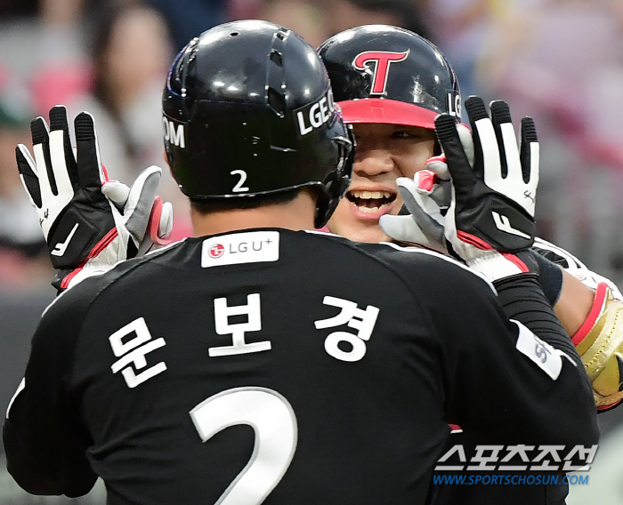 '8-0 아니어도 괜찮아' 김민성 복귀신고 투런포+이정용 5이닝 무실점 …