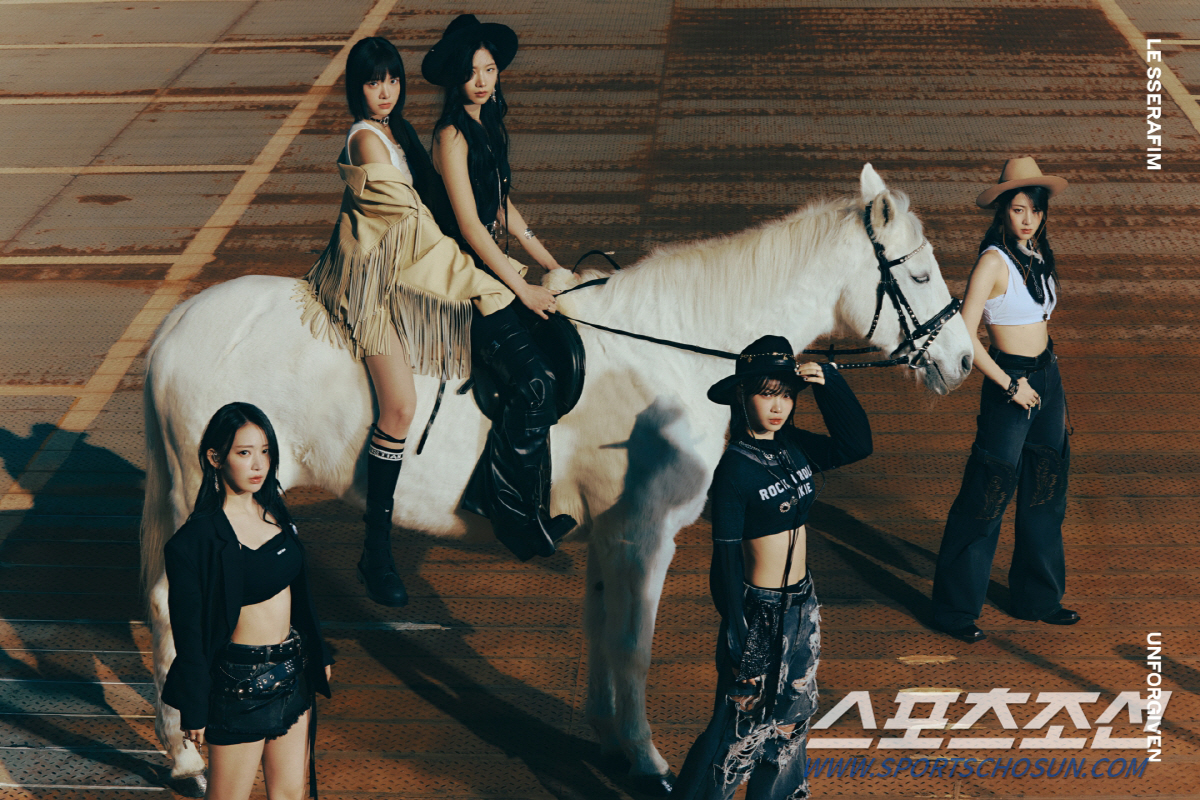 르세라핌, 글로벌 티켓 파워…첫 단독 투어 'FLAME RISES' 홍콩…