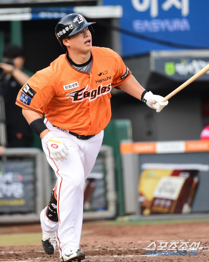 팬심이 움직였다, 23세 거포 노시환 6홈런 치고 7월 MVP, 한화 선…
