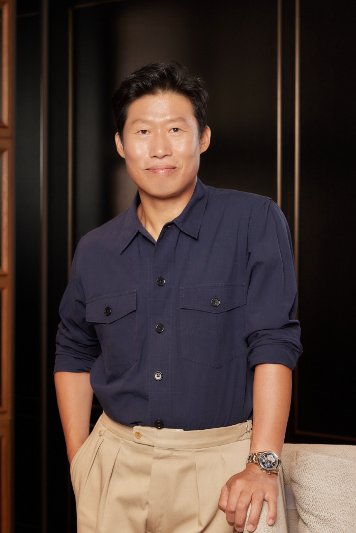 [인터뷰②] 유해진 "첫 로코 도전 매우 찔려..'럭키'가 먼저였다"('…