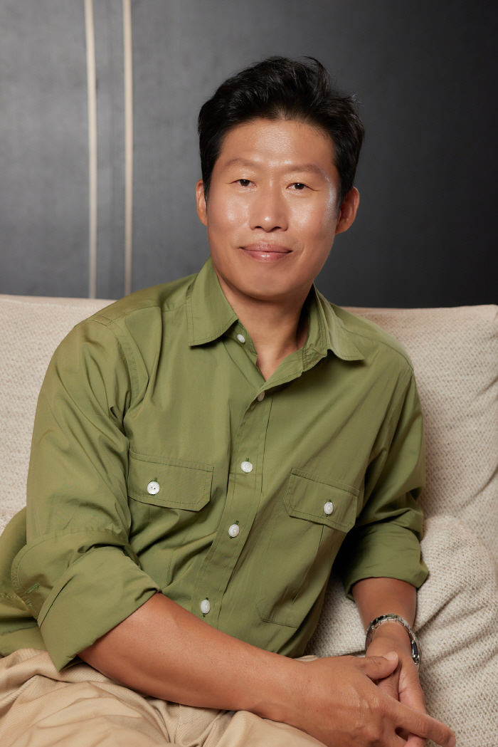 [SC인터뷰] "제가 워낙 귀엽잖아요"…유해진, 굳은살 박힌 멜로도 새 …